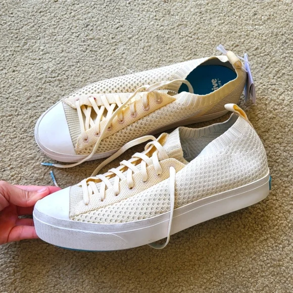 Native Cream Sneakers Low-Top Minimalist Design - Picture 2 of 7